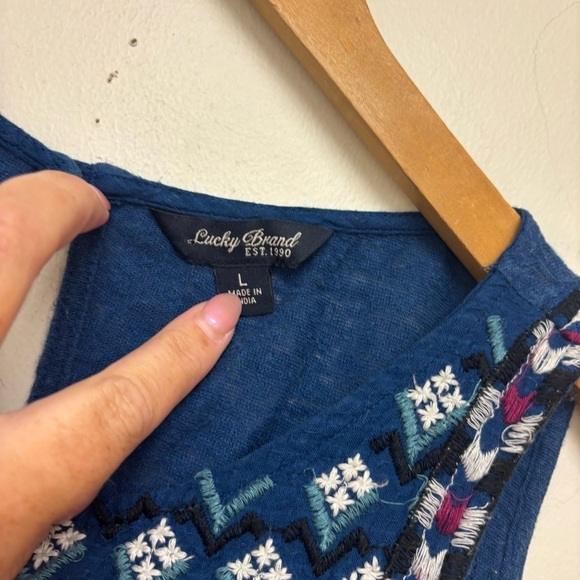 Lucky Brand Geometric Embroidered Sleeveless Top - Picture 7 of 12